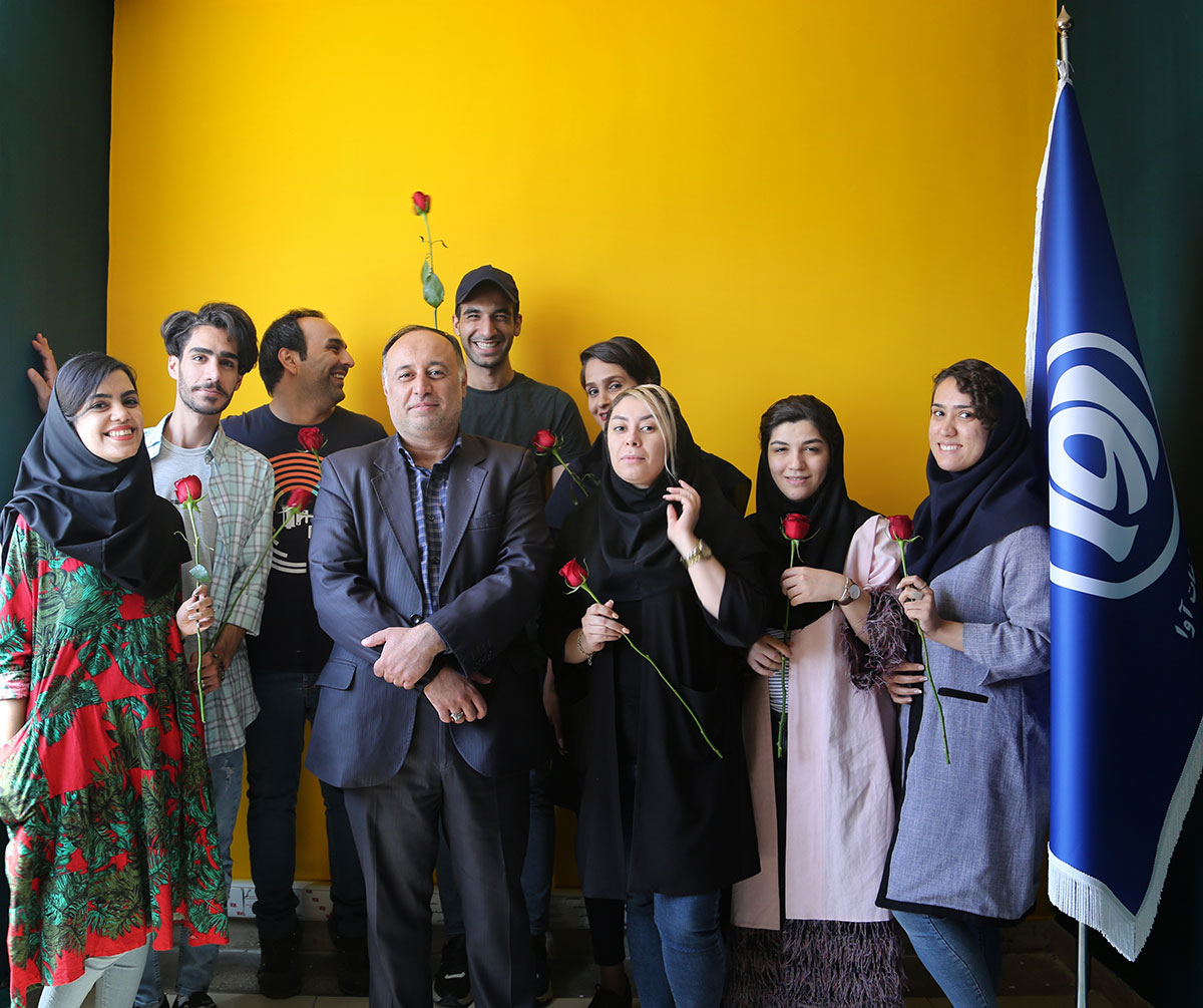 گرامیداشت روز کارمند در گروه تبلیغات آوا — مجله خبری آوا